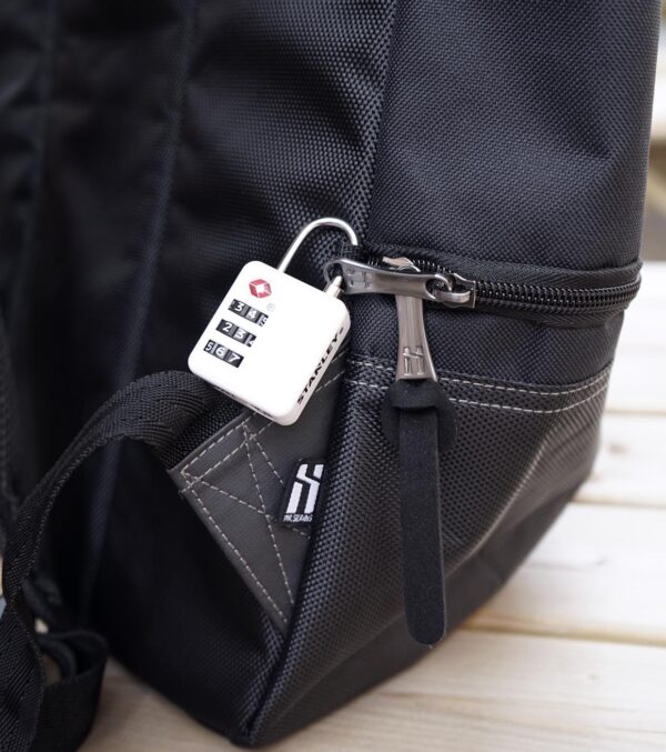 MR. SERIOUS “WANDERER” Seljakott